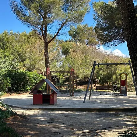 Pieds Dans Eau Hyères